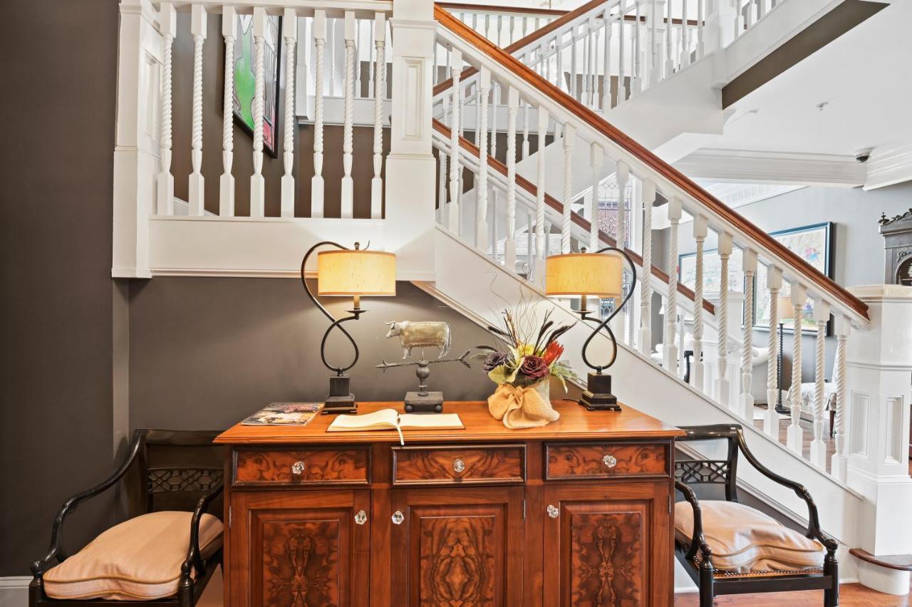 The James Madison Inn Esterno foto